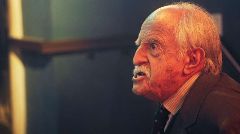 వెల్హోస్ బాండిడోస్ చిత్రంలోని ఒక సన్నివేశంలో ఆరీ ఫాంటౌరా