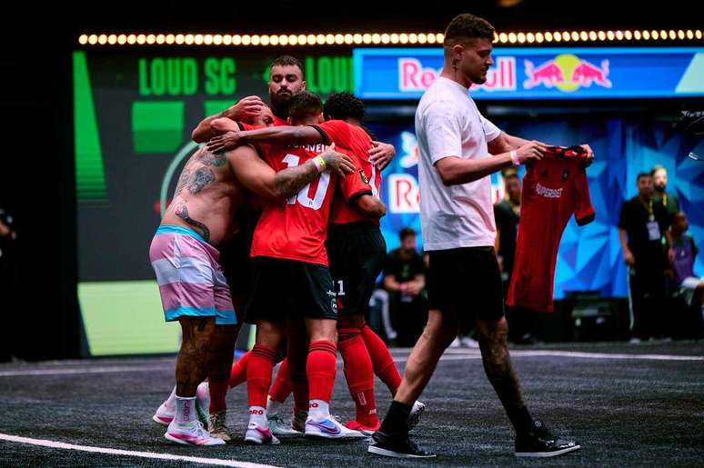 కింగ్స్ లీగ్ బ్రెజిల్‌లో ఇంకా ఓడిపోని జట్లలో ఫ్లక్సో ఒకటి -