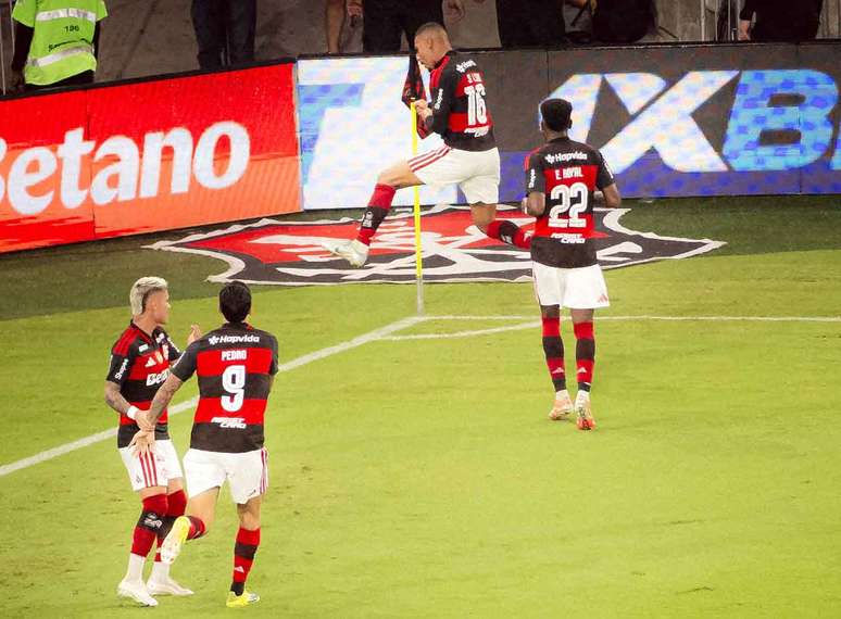 Samuel Lino &eacute; o vice-artilheiro e o gar&ccedil;om do Flamengo em 2026 &ndash;