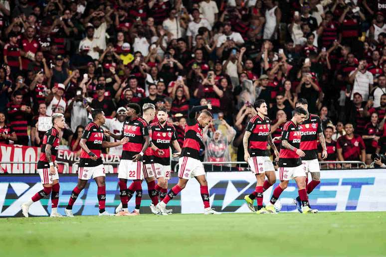 Flamengo venceu bem o Remo, mas perdeu dois titulares por suspens&atilde;o &ndash;