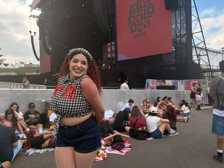 Julia Rihayem &eacute; f&atilde; da cantora Sabrina Carpenter