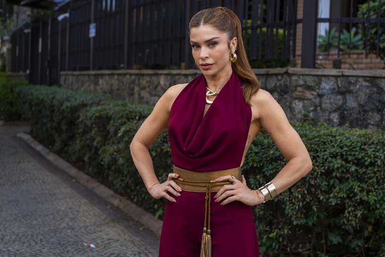 Arminda (Grazi Massafera) (