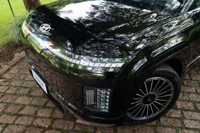 Hyundai Ioniq 9 tem conjunto &oacute;ptico pixelado na dianteira