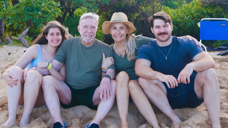 Com Gena O&rsquo;Kelley, sua esposa at&eacute; o fim da vida, Norris teve Dakota Alan e Danilee Kelly, ambos de 24 anos