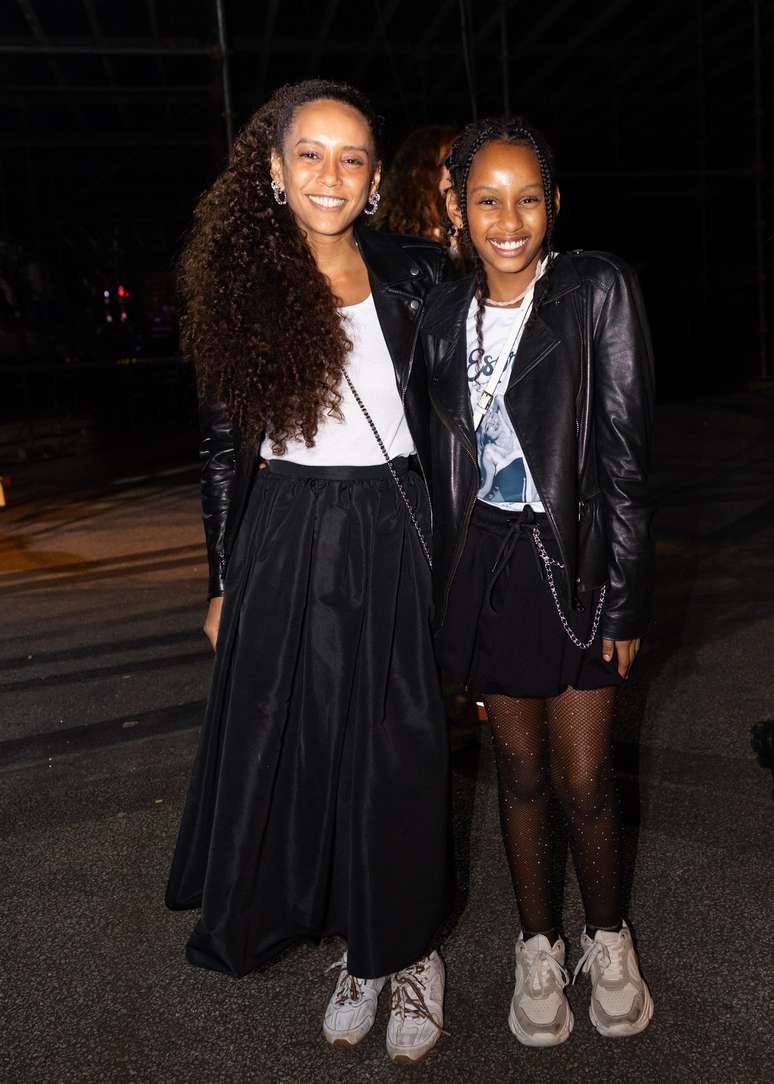 Ta&iacute;s Ara&uacute;jo e a filha Maria Ant&ocirc;nia 