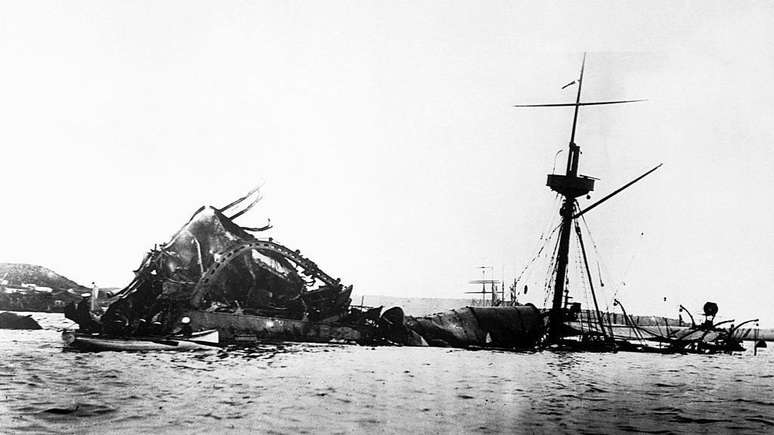 A explos&atilde;o do navio Maine &eacute; ensinada em Cuba como uma desculpa dos Estados Unidos para entrar na guerra contra a Espanha no final do s&eacute;culo 19