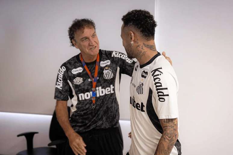 Cuca conversa com Neymar &ndash; Reprodu&ccedil;&atilde;o / Santos