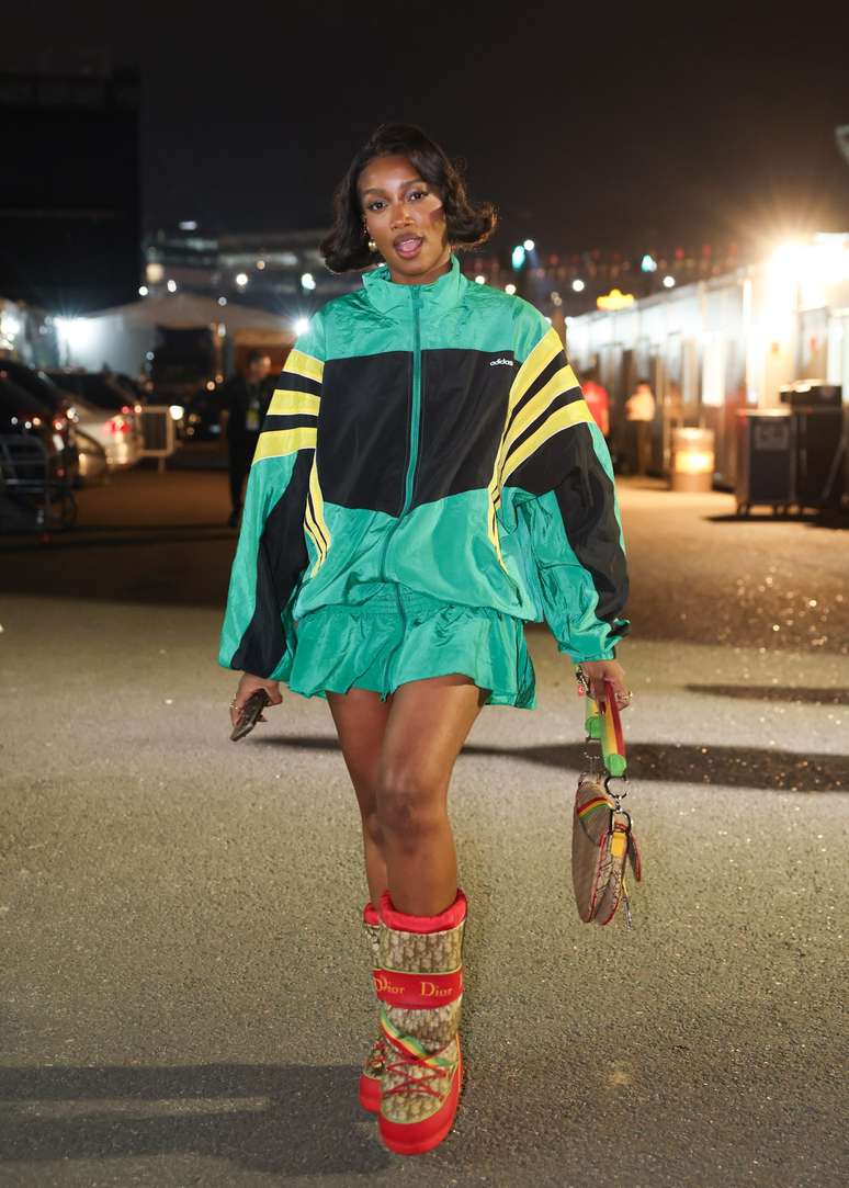 Iza usa look Adidas e acess&oacute;rios Dior 