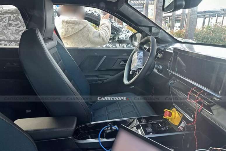 Interior do prot&oacute;tipo antecipa novidades do pr&oacute;ximo Fiat Fastback