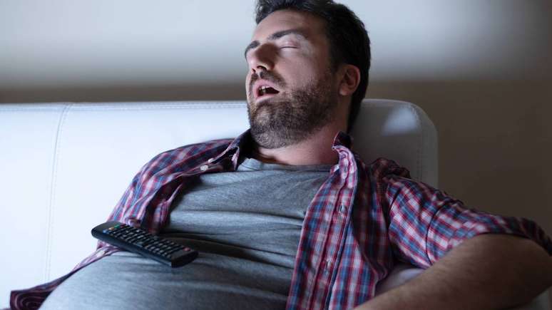 homem com sono &ndash; depositphotos.com / F01photo