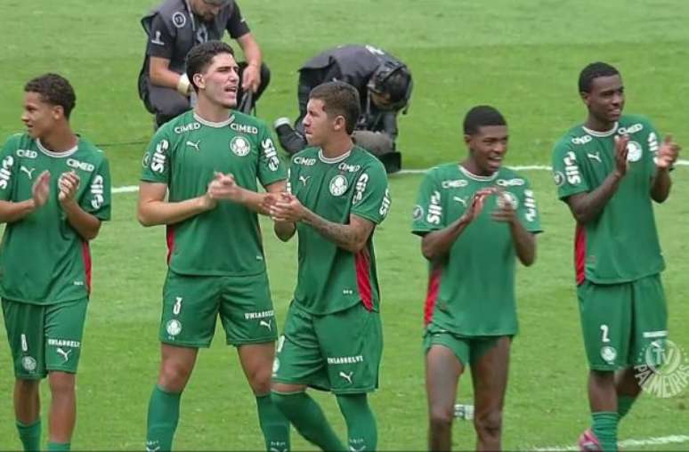 U20 லிபர்டடோர்ஸில் 3வது இடத்திற்கான சண்டையில், ஒலிம்பியா எதிர்த்தாக்குதலை நடத்த முயற்சிக்கிறார், அதே நேரத்தில் பால்மீராஸ் தற்காப்புடன் கால்களைக் கண்டுபிடிக்க முயற்சிக்கிறார் -