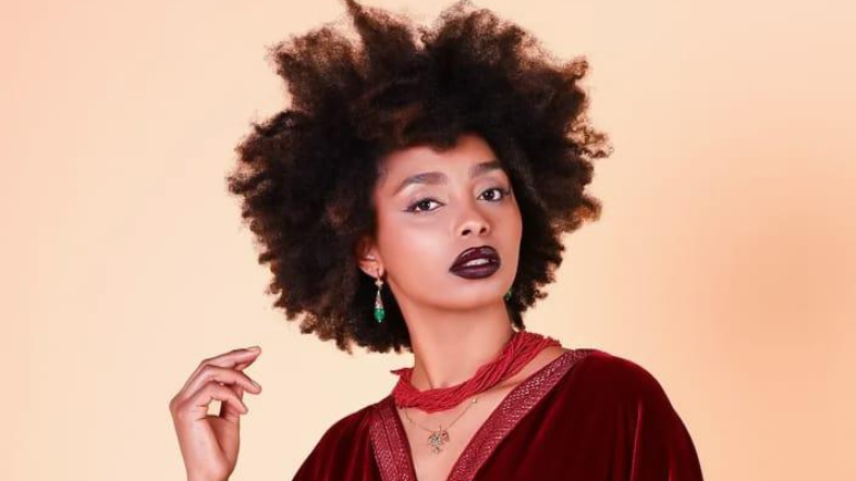 உள்ளடக்கத்தை உருவாக்கியவர் ஹூடா ஃபோனோன் கூறுகையில், வாழ்ந்த அனுபவத்தின் ஆன்லைன் பிரதிநிதித்துவங்கள் செயற்கைப் படங்களால் மாற்றப்படுகின்றன என்று அஞ்சுகிறேன்.