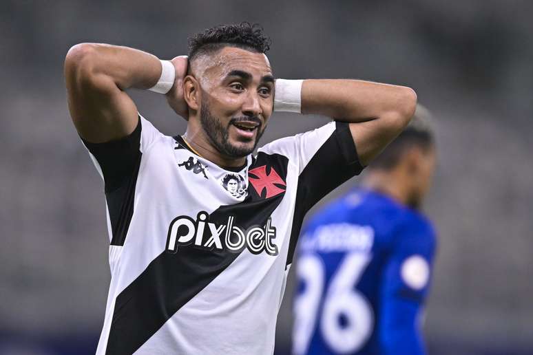 Payet, enquanto defendia o Vasco 