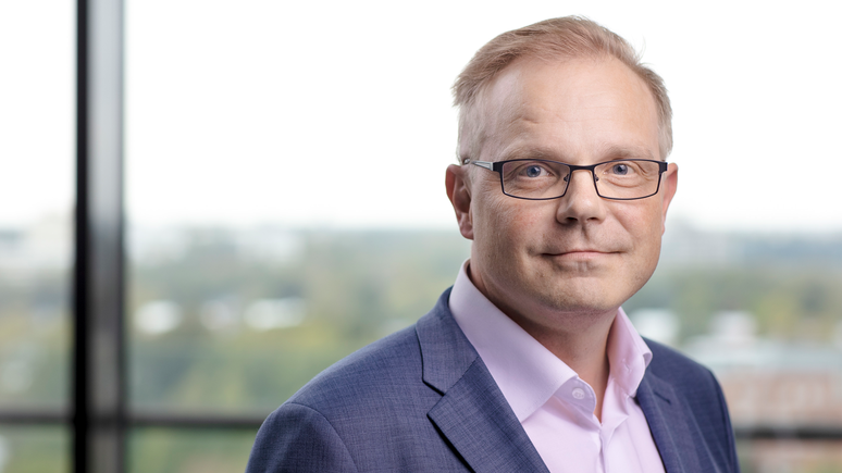 தனது சூப்பர் மார்க்கெட் குழுவான கெஸ்கோ தனது பங்கைச் செய்வதில் மகிழ்ச்சி அடைவதாக ஜிர்கி டோமினென் கூறுகிறார்