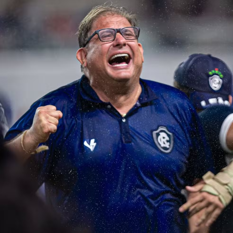 Emo&ccedil;&atilde;o de Guto em acesso hist&oacute;rico do Remo. 