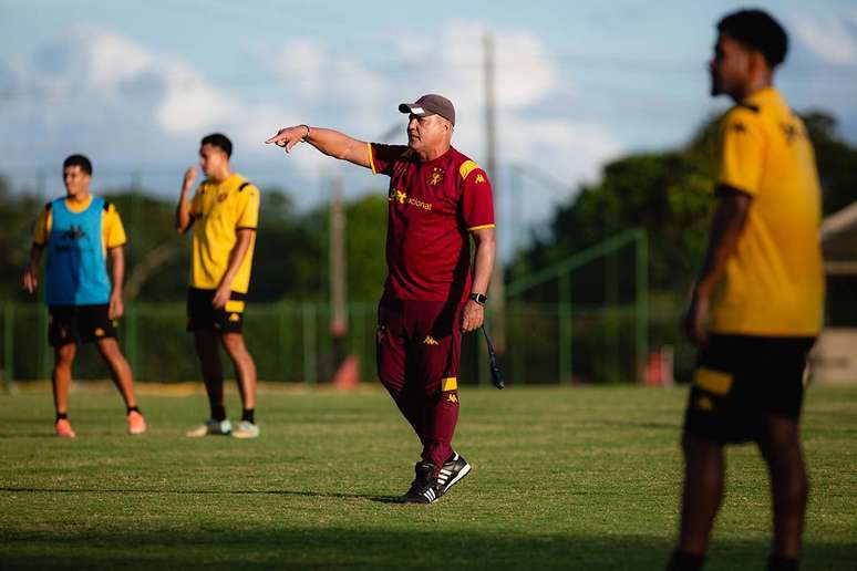 Marcio Goiano vai comandar o Sport no lugar de Roger Silva &ndash;