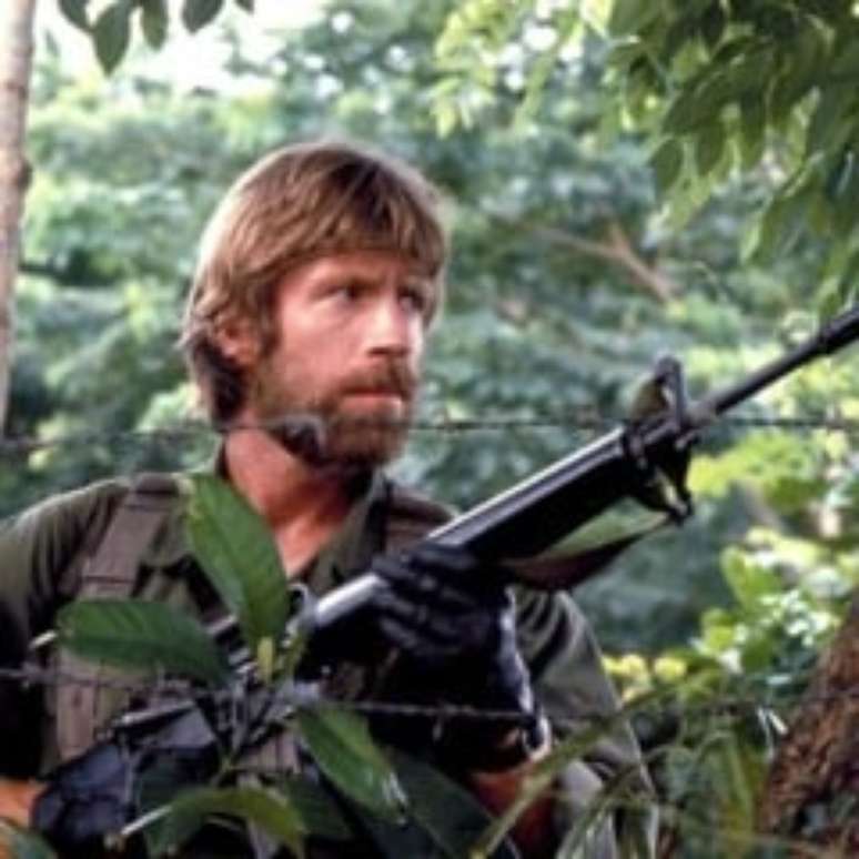 Qual &eacute; o estado de sa&uacute;de de Chuck Norris ap&oacute;s ser hospitalizado