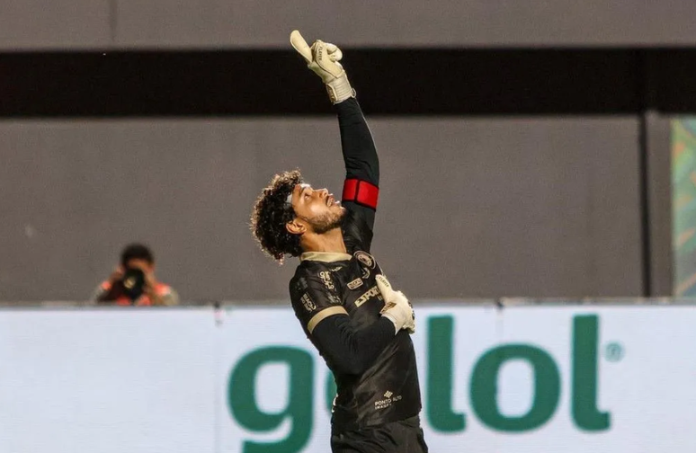Goleiro Marcelo, da Jacuipense, foi eleito o jogador da partida na classifica&ccedil;&atilde;o do time diante do Novorizontino &agrave; quinta fase da Copa do Brasil