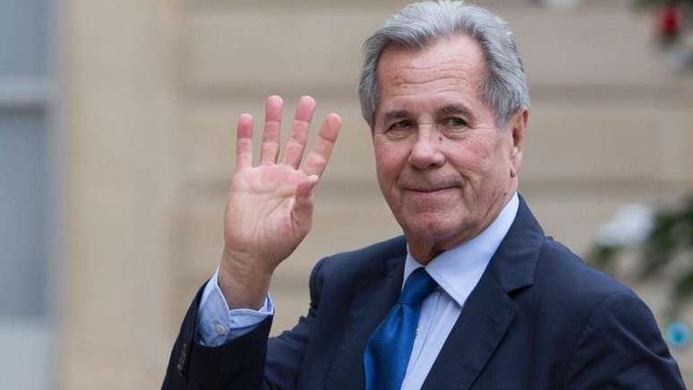 Jean-Louis Debr&eacute;, ex-ministro do Interior, encorajou Roughol a escrever o livro