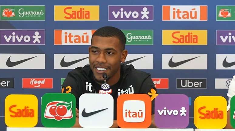 Rayan em coletiva pela Sele&ccedil;&atilde;o Brasileira &ndash;