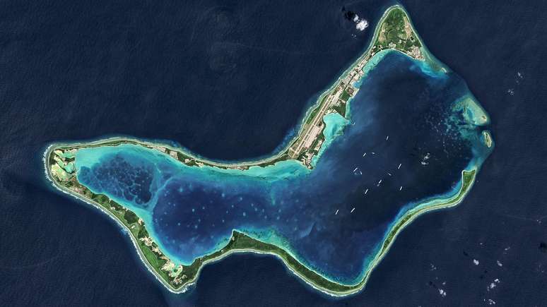Diego Garcia abriga uma base militar conjunta do Reino Unido e dos Estados Unidos desde a d&eacute;cada de 1970