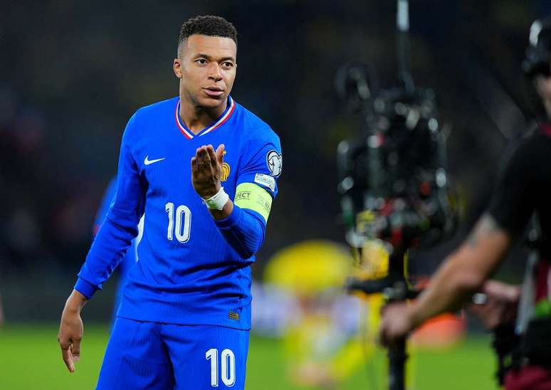 Mbapp&eacute; em campo pela sele&ccedil;&atilde;o francesa &ndash;