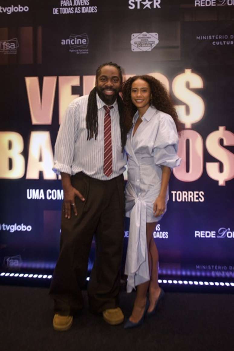 L&aacute;zaro Ramos e Ta&iacute;s Ara&uacute;jo 