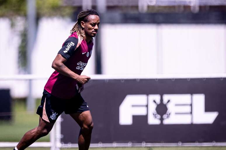 Carrillo tamb&eacute;m deve ser preservado no Corinthians ap&oacute;s a Data-Fifa &ndash;
