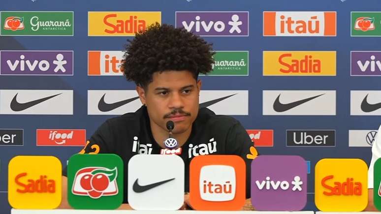 Volante da Sele&ccedil;&atilde;o, Sara participou de entrevista coletiva nesta ter&ccedil;a-feira (26), em Orlando &ndash;