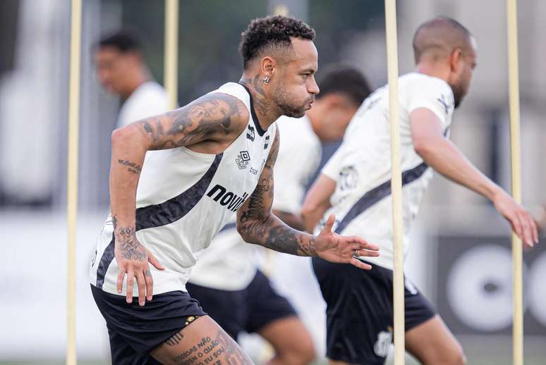 Neymar antecipa retorno aos treinos do Santos &ndash;