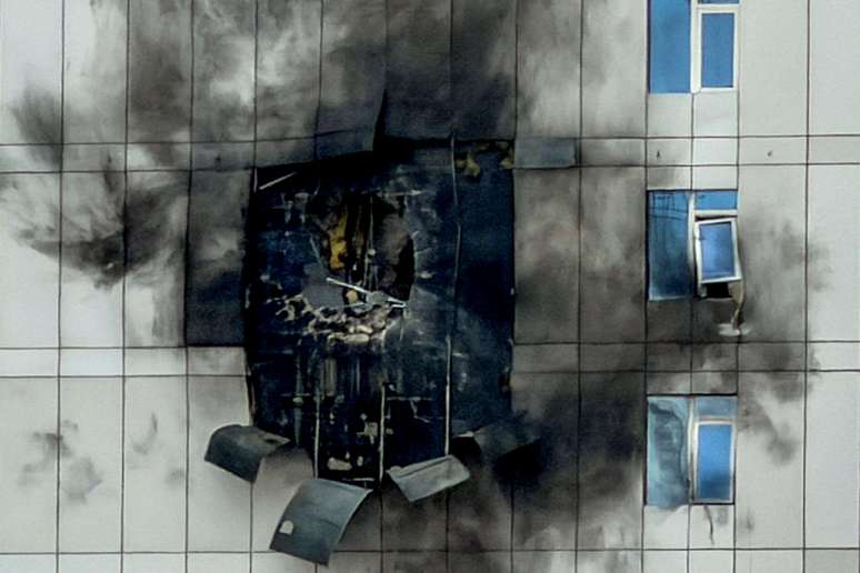 Edif&iacute;cio no Bahrein foi danificado por um ataque de drone iraniano