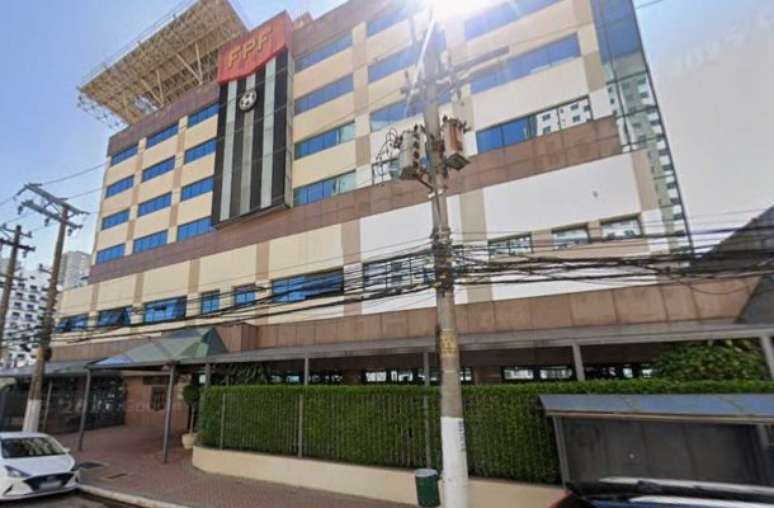 Presidente Reinaldo Carneiro Bastos foi o &uacute;nico a registrar chapa na elei&ccedil;&atilde;o da FPF &ndash;