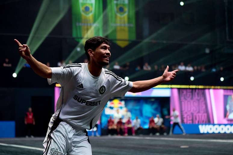 Loud vence o Nyvelados e soma a primeira vit&oacute;ria na Kings &ndash;