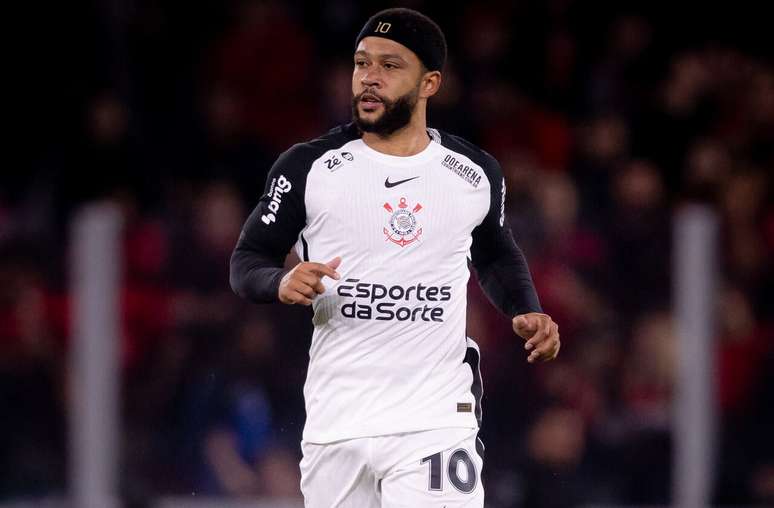 Depay sofreu sua s&eacute;tima les&atilde;o no Corinthians &ndash;