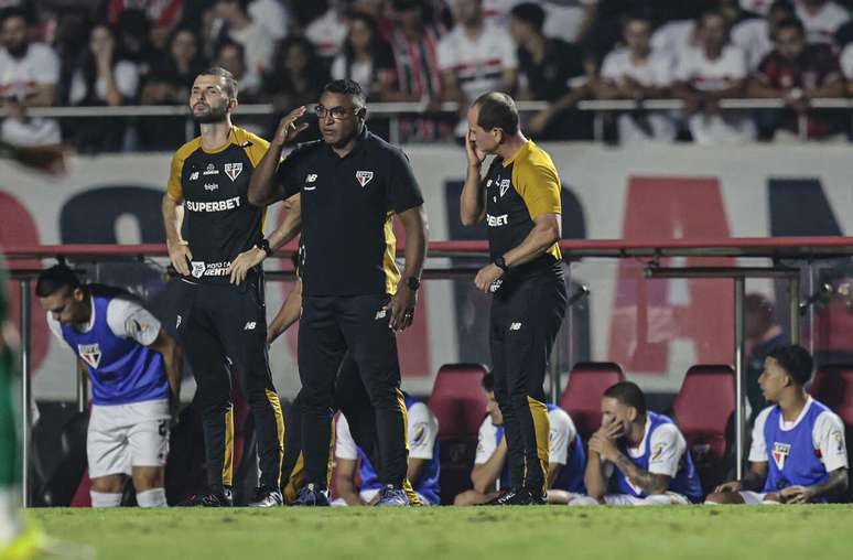 சாவோ பாலோவைப் பயிற்றுவிக்க ரோஜருக்கு சுமார் பத்து நாட்கள் இருக்கும் -