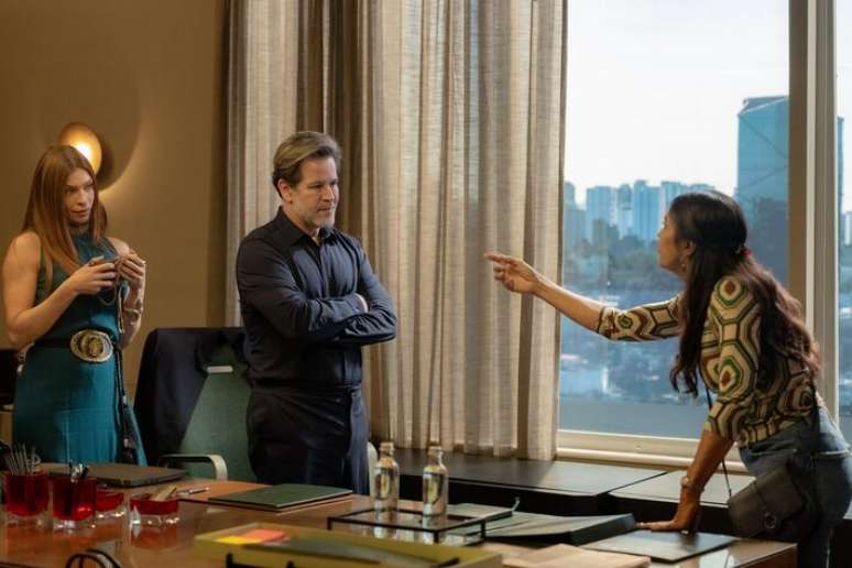 L&iacute;gia enfrenta Ferette e &eacute; chantageada