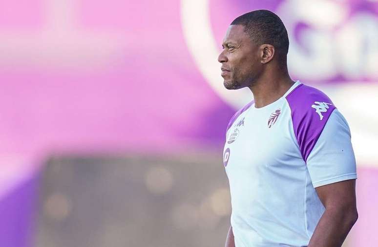 Julio Baptista j&aacute; treinou o sub-20 do Real Valladolid &ndash;