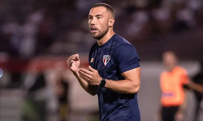 Allan Barcellos n&atilde;o &eacute; mais t&eacute;cnico do S&atilde;o Paulo &ndash;