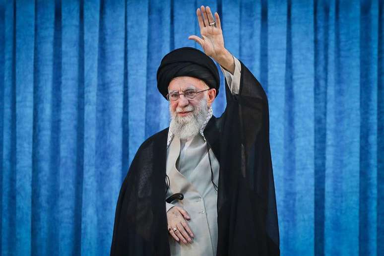 O aiatol&aacute; Ali Khamenei liderou o Ir&atilde; por mais de tr&ecirc;s d&eacute;cadas