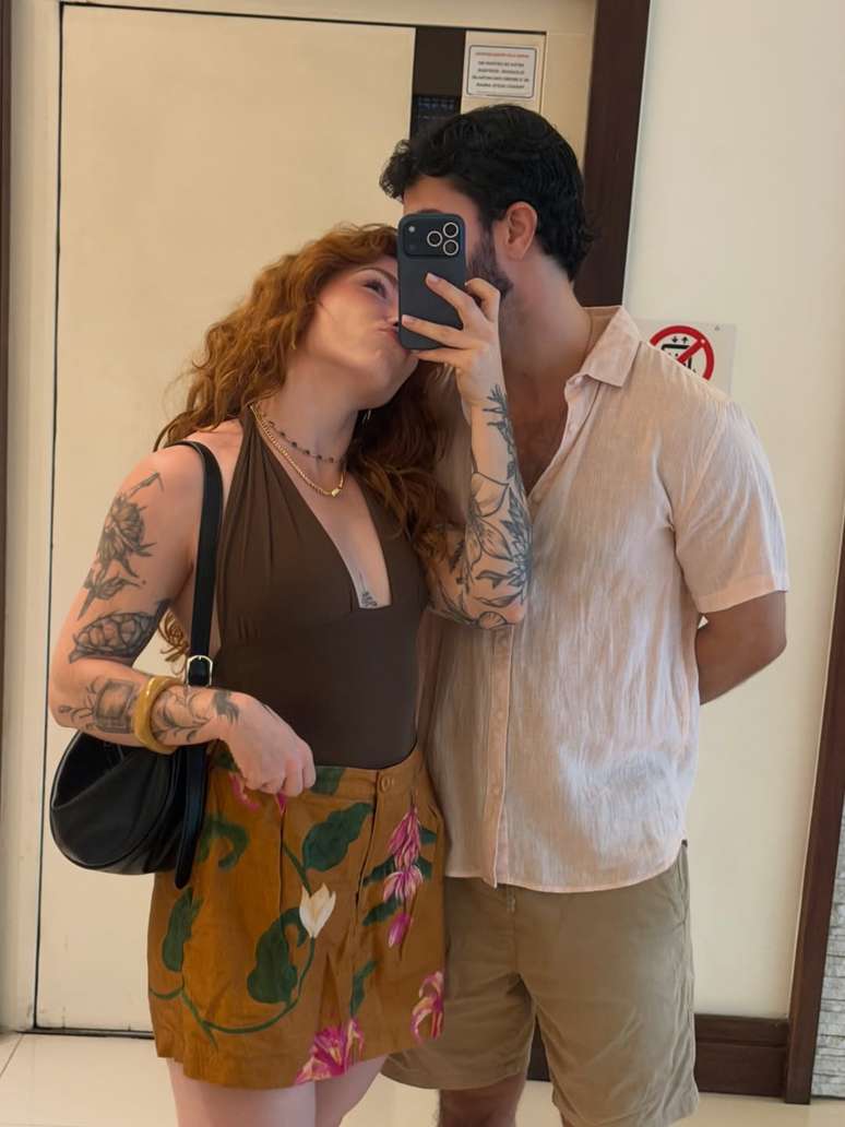 Leonardo Bittencourt assume namoro com a jornalista Mariana Lo Turco