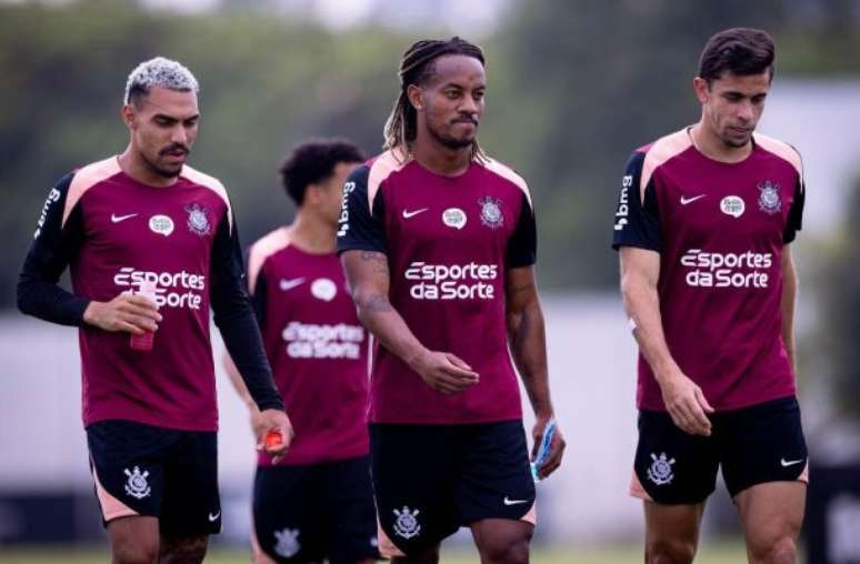 Hugo Souza &eacute; o jogador com mais minutos na atual temporada do Corinthians &ndash;