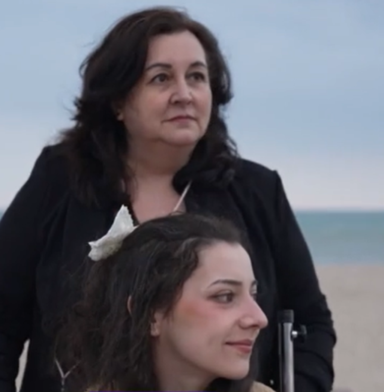 Noelia Castillo e sua m&atilde;e, em imagem do programa da TV espanhola Antena 3