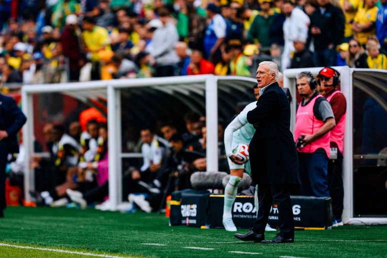 Didier Deschamps durante amistoso entre Brasil e Fran&ccedil;a &ndash;