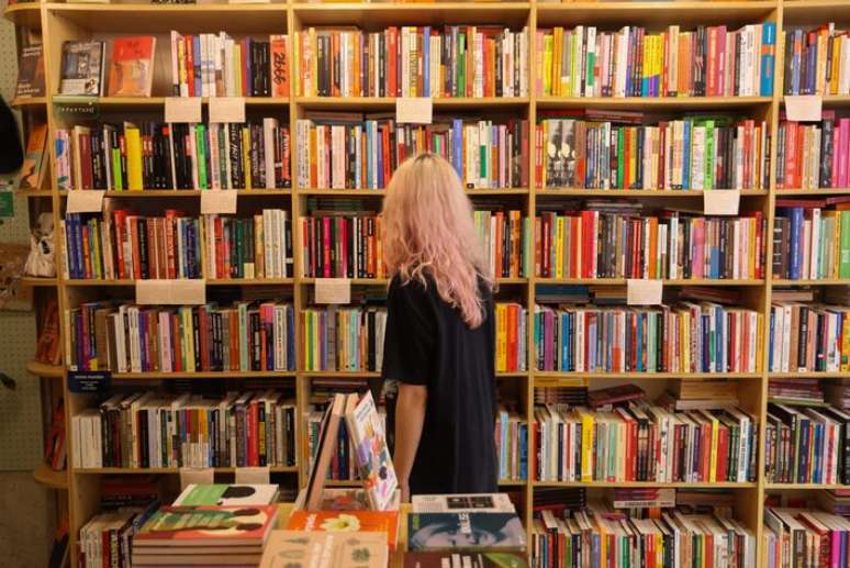 Livraia Aigo, na galeria da Rua Ribeiro de Lima, bairro do Bom Retiro, em SP