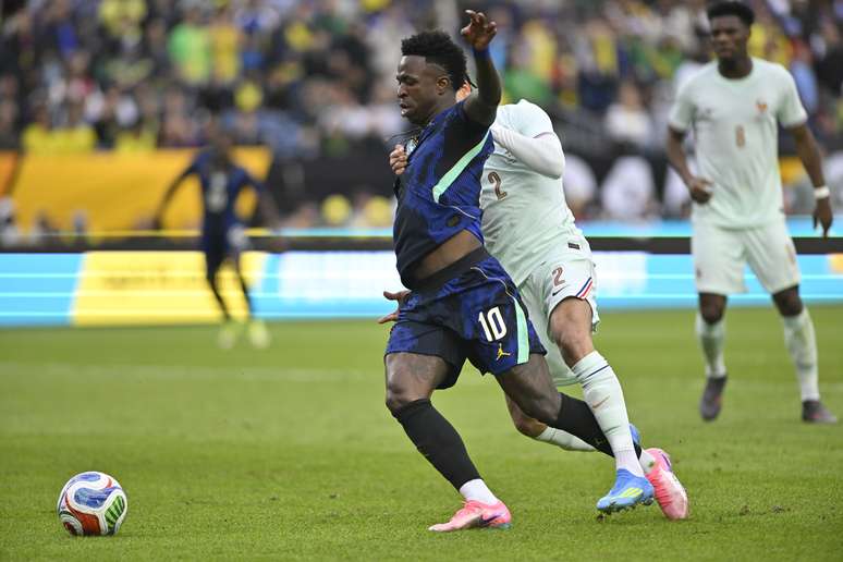 Vini Jr. contra a Fran&ccedil;a