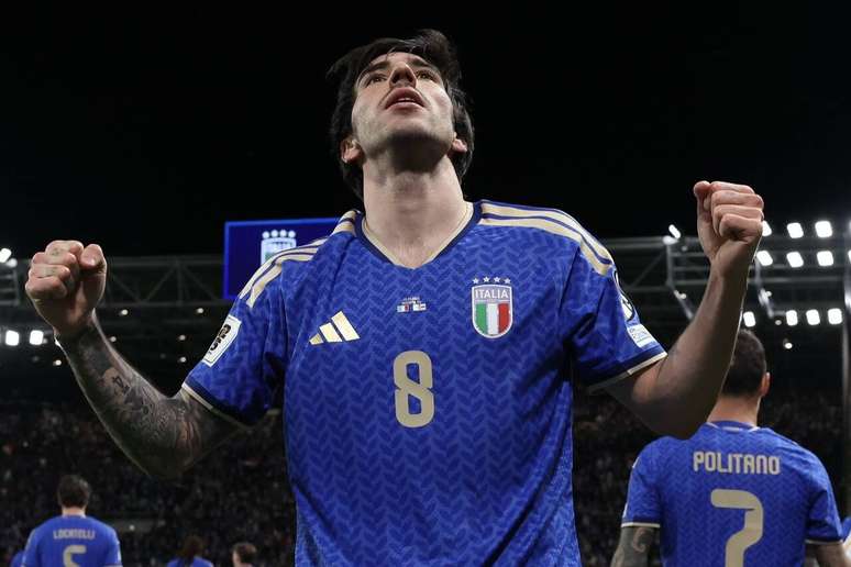 Tonali marcou um dos gols da It&aacute;lia diante da Irlanda do Norte &ndash;