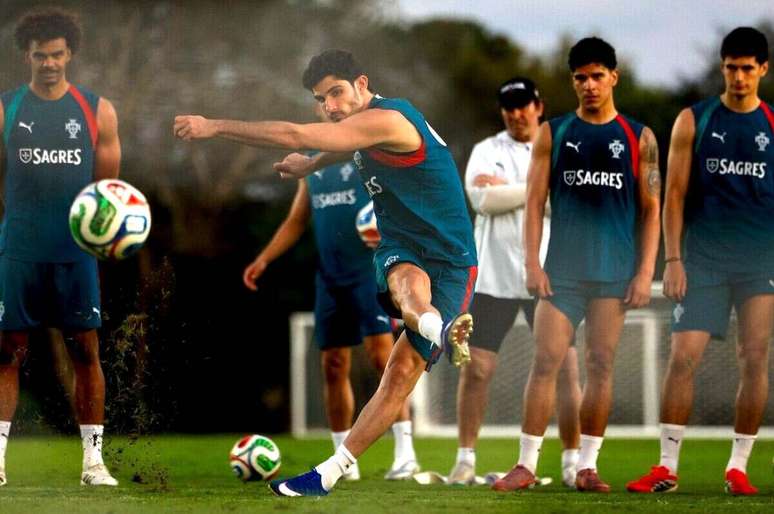 Jogadores de Portugal durante treinamento da sele&ccedil;&atilde;o &ndash;