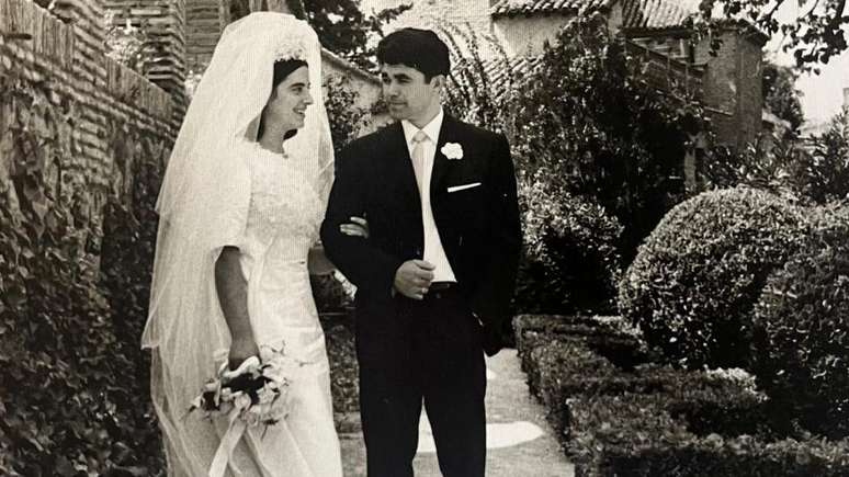 Manter-se ativo permitiu a Juan ajudar sua esposa Mari com sua doen&ccedil;a