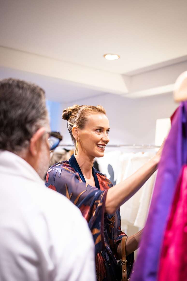 Renata Kuerten confere cole&ccedil;&atilde;o de Vitor Zerbinato 