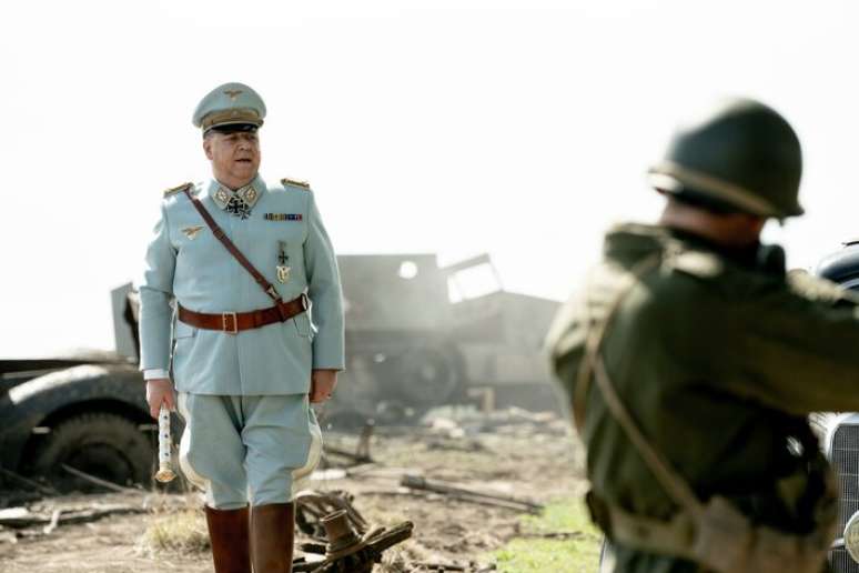 O astro Russel Crowe interpreta Hermann G&ouml;ring, fundador da Gestapo, em 'Nuremberg'
